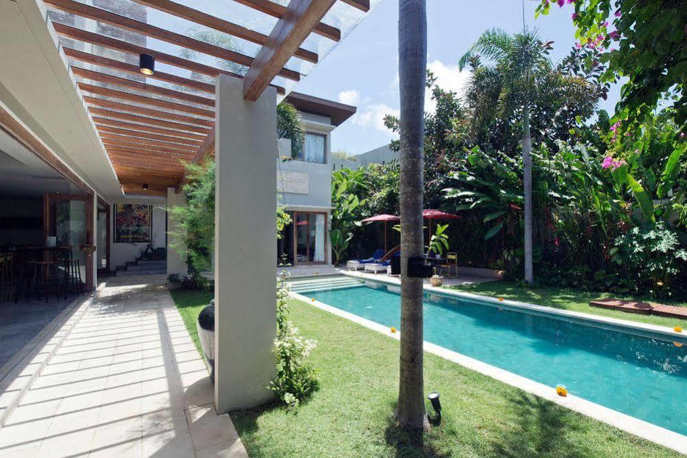 Villa Pierrot Seminyak  Ngoại thất bức ảnh